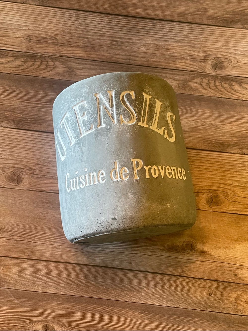 "Cuisine de Provence” Utensils Cement Crock